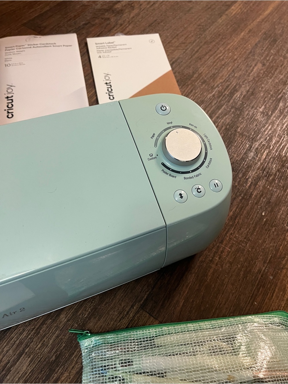 Cricut Explore Air 2 Cutting Machine in Mint with Vinyl and Mats - Picture 3 of 8